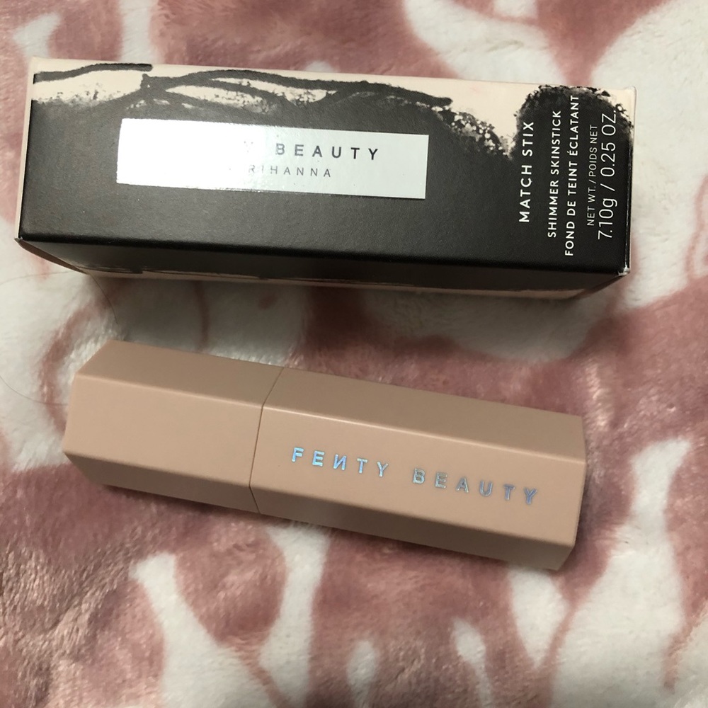 Fenty Unicorn Highlighter